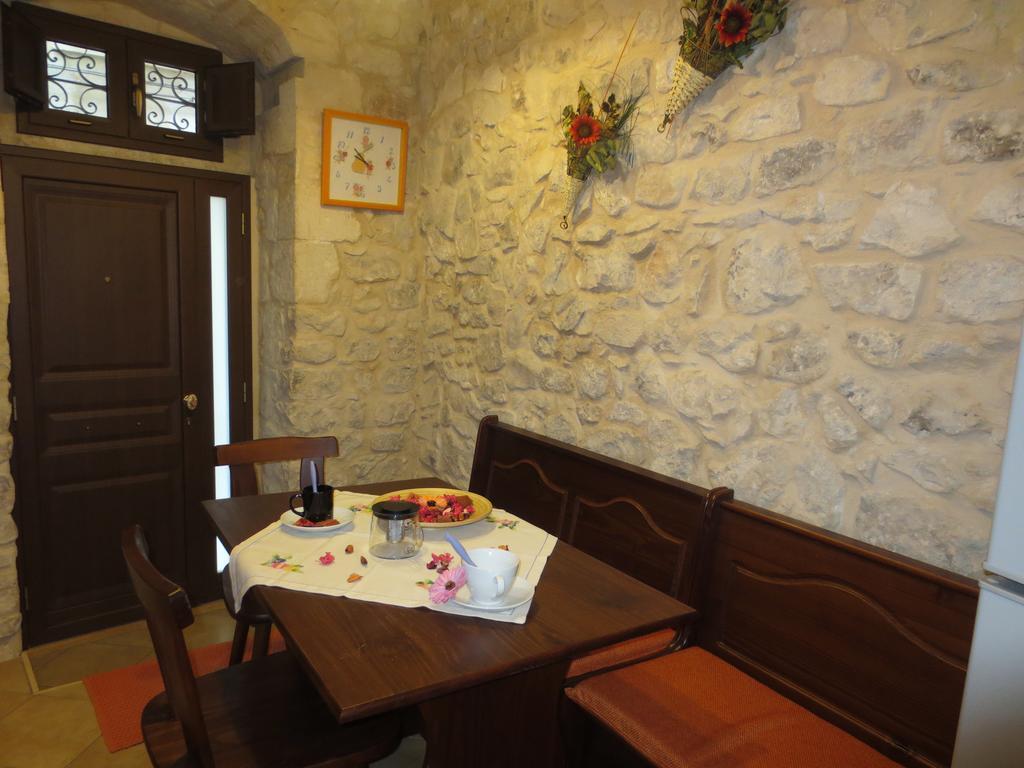 La Casa Di Giada Βίλα Μόντικα Δωμάτιο φωτογραφία