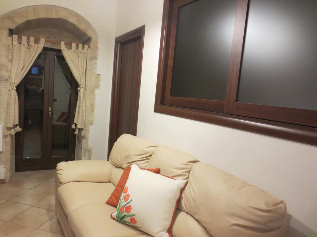 La Casa Di Giada Βίλα Μόντικα Δωμάτιο φωτογραφία
